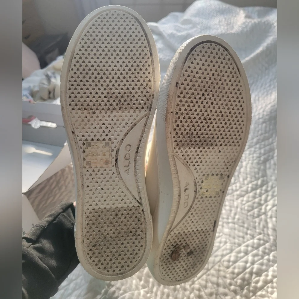 ALDO White Butterfly Embellished Sneakers Gold Studded Size 7 Like New